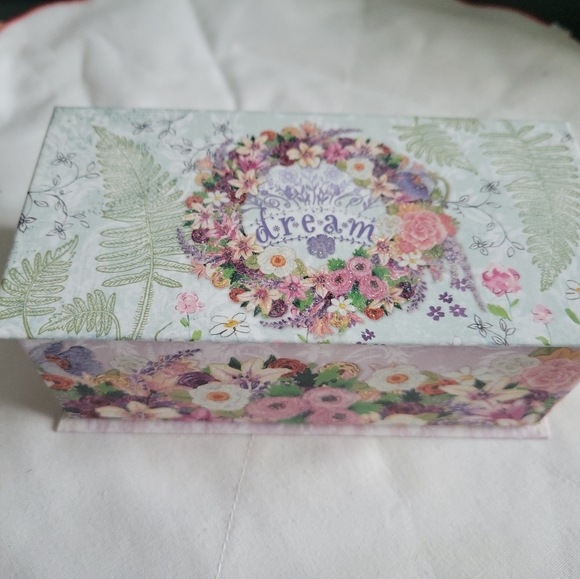 Music Box - Picture 10 of 10